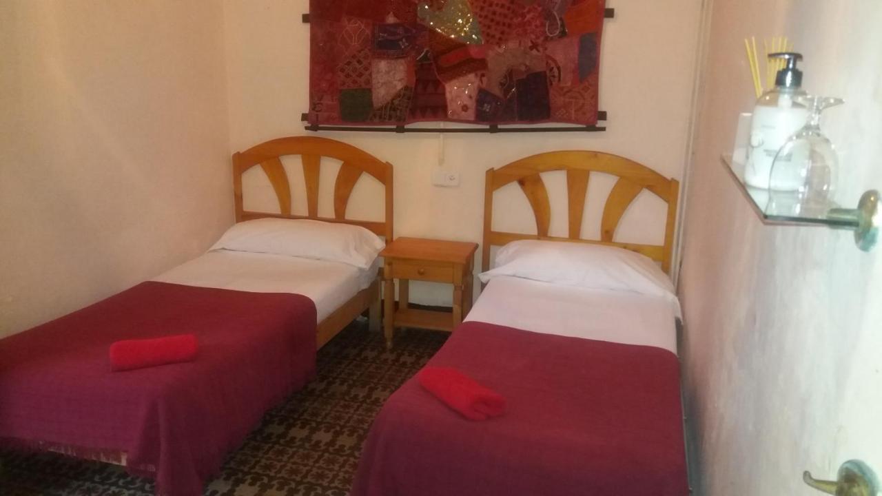 Hostal Corona Palma de Mallorca Exterior photo