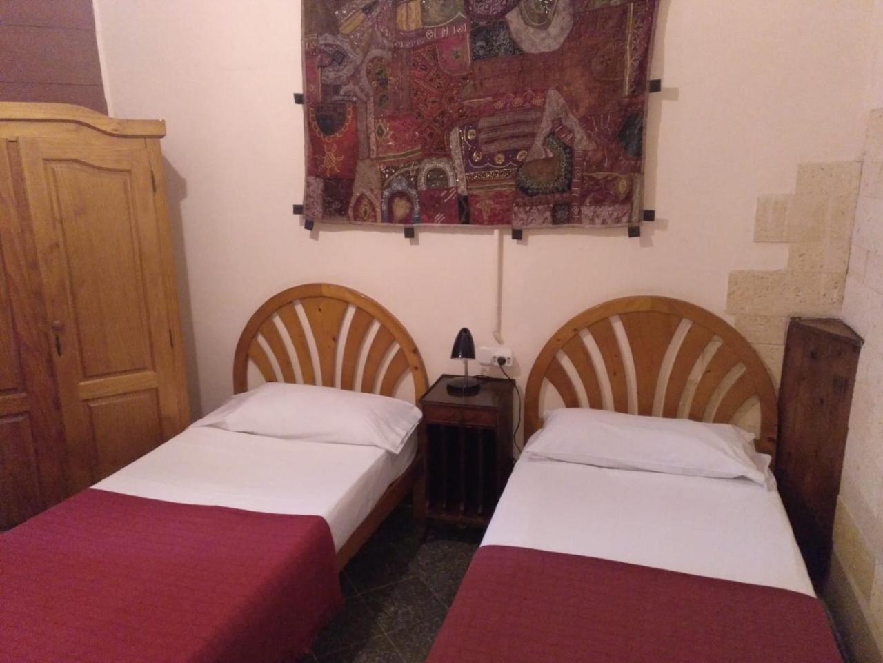 Hostal Corona Palma de Mallorca Exterior photo